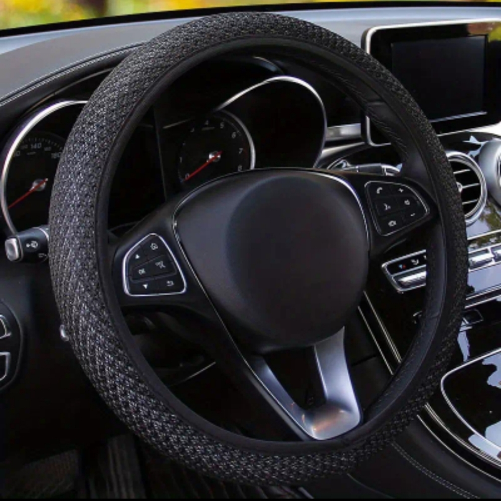 Cool & Comfortable Ice Silk Steering Wheel Cover - Keep Your Hands Fresh in Summ